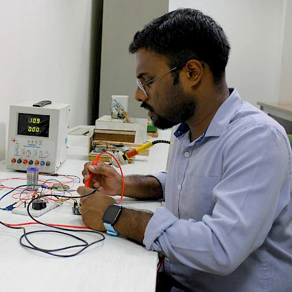 Applied Electronics and IoT Lab