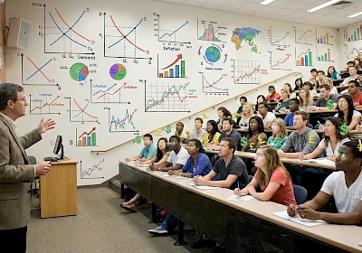 From Local Shops to Global Stock Markets – Economics Courses Explain the Forces Behind Them All